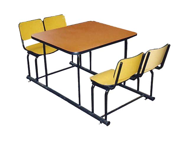 mesa-160-x-120-cm-con-4-sillas-fijas